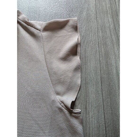 Calvin Klein XL Womens Blouse Beige Textured Short Sleeve V-Neck - Picture 7 of 8